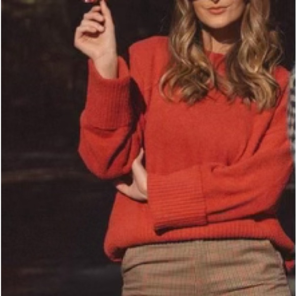 Crewneck long sleeve sweater